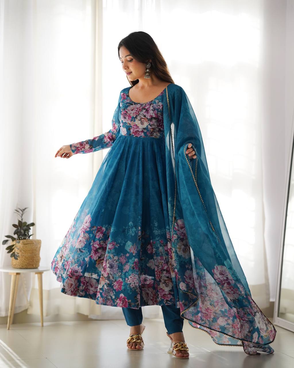 PURE SOFT ORGANJA SILK FABRIC FULLY FLAIR KALI PATTERN AND CANVAS PATTA WITH DUPPTA SET ,PENT READY TO WEAR